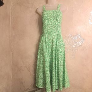 VINTAGE GREEN FLORAL PINAFORE LACE UP BACK DRESS